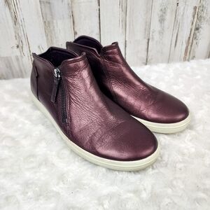 Ecco Soft 7 Low Zip Bootie Fig Metallic Size 7